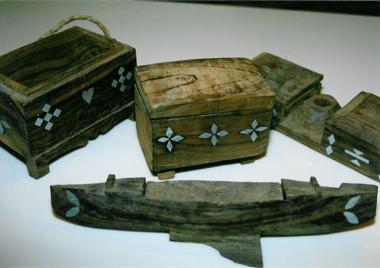 File:Kanawa wood items.jpg